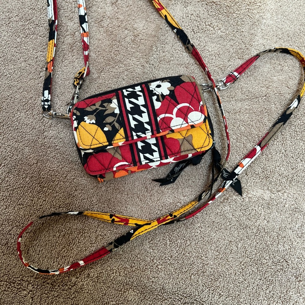 Vera Bradley mini crossbody purse converts to wristlet